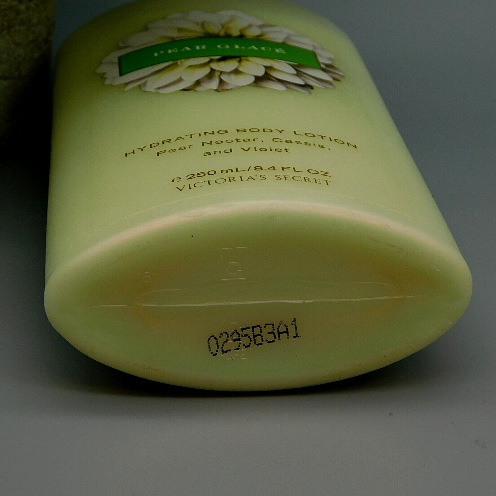 Victoria's Secret Pear Glace Hydrating Body Lotion 8.4 oz New DISCONTINUED ITEM