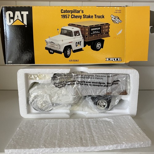 1996 Ertl 1/25 CAT Diecast Caterpillar' 1957 Chevy Stakebed Truck New In Box - Picture 9 of 9