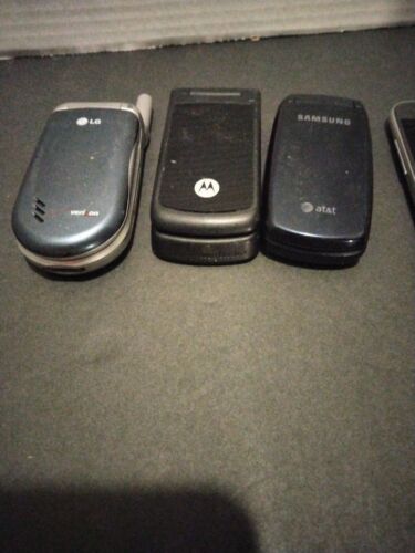 Lot Of Four Vintage Cell Phones Not Tested - Picture 4 of 4