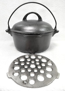 Griswold Cast Iron #6 Tite Top Erie Logo Dutch Oven with Trivet RARE!!!