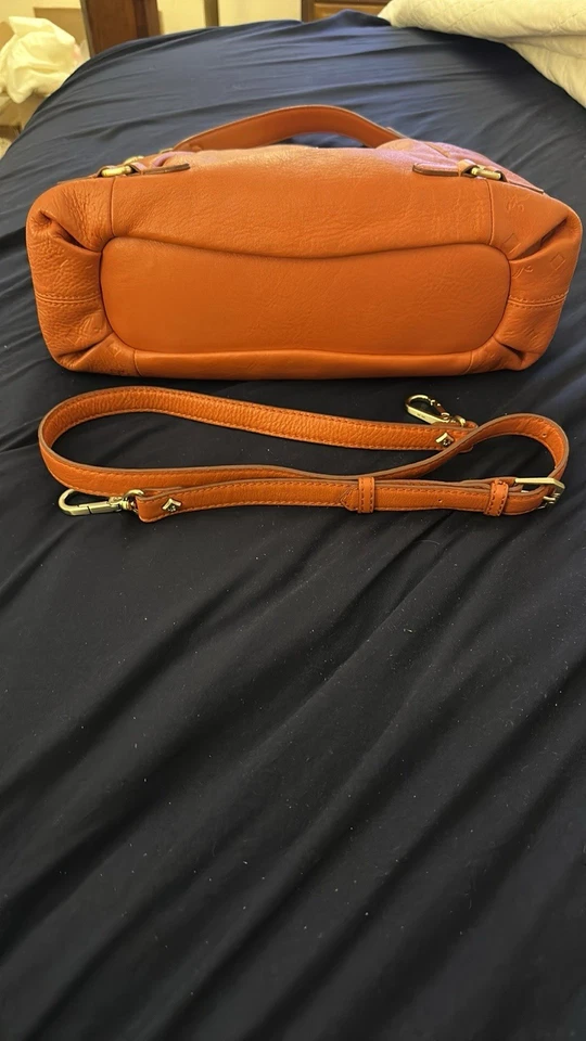 Authentic MCM Orange Embossed Leather Medium Two-way Bag W/ Detachable Strap - Изображение 4 из 4