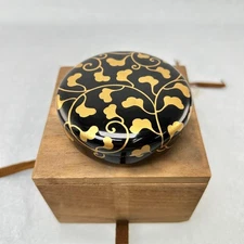 Japanese Lacquer Incense Container Black Gold Maki-e Grass Design Kohgoh w Box