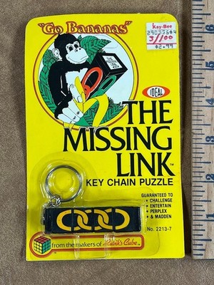 MISSING LINK 1982 Go Bananas  Key Chain Puzzle Ideal Fidget Rare NEW