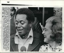 1975 Press Photo First Lady Betty Ford with Comedian Flip Wilson at D.C. Village