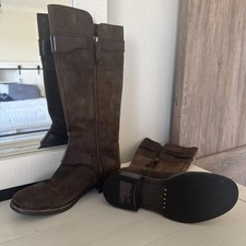 VTG UGG Australia Women's Leather Genuine Sheepskin Boot size 7
