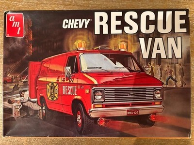 M9g Rare REtro AMT 1/25 1975 CHEVY RESCUE VAN model amt812 fire department kit
