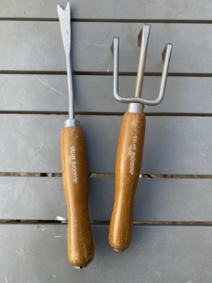 Vintage Paar Dorfschmied Gartengeräte Handrechen und Unkrautstecher