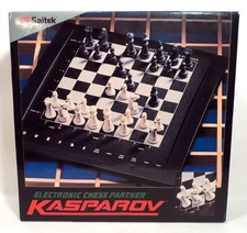 Vintage 1990 SAITEK KASPAROV ELECTRONIC CHESS PARTNER Portable Chess Game TESTED