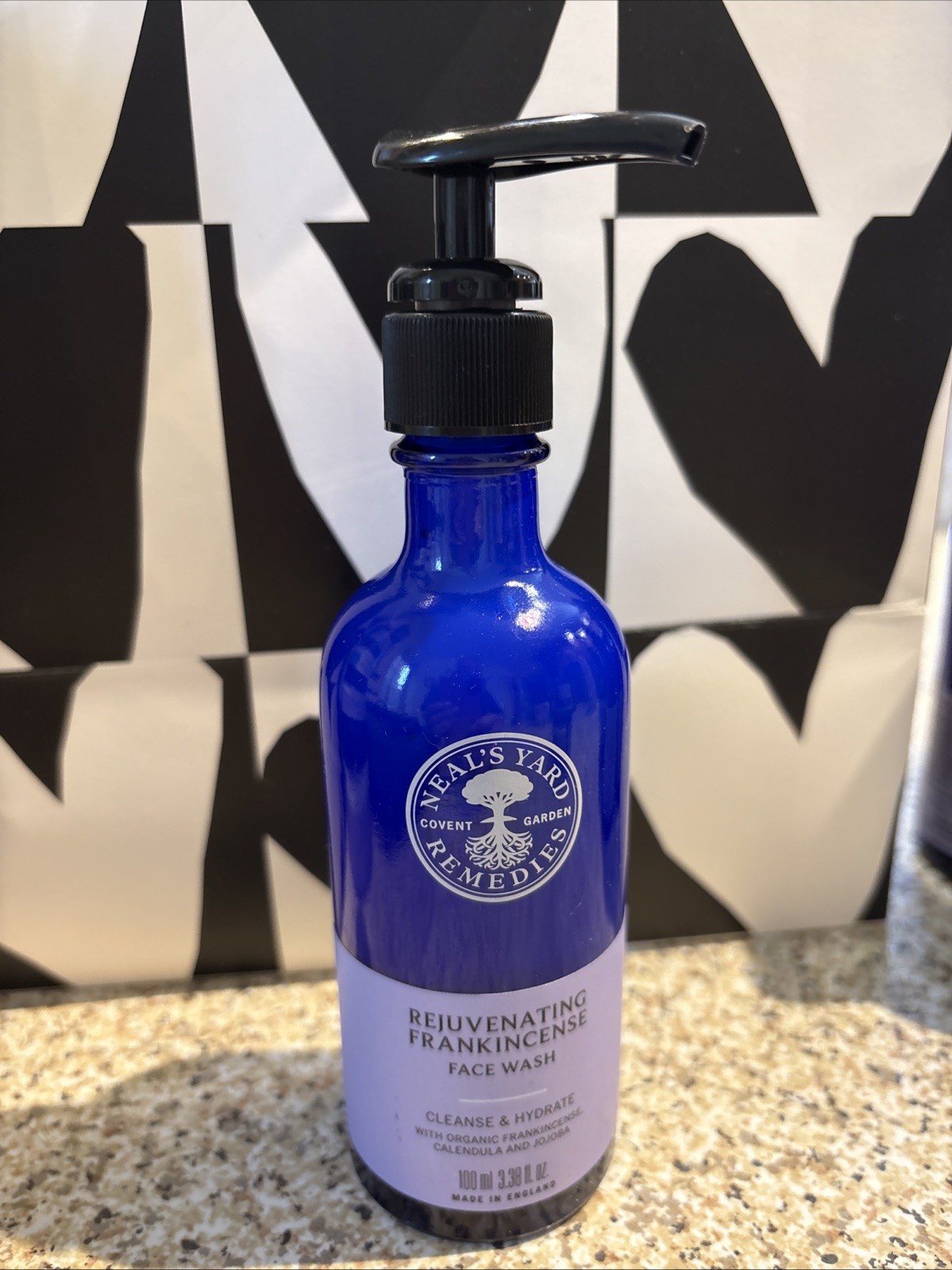 Neal's Yard Remedies Rejuvenating Frankincense Face Wash 100ml BBE 11/27