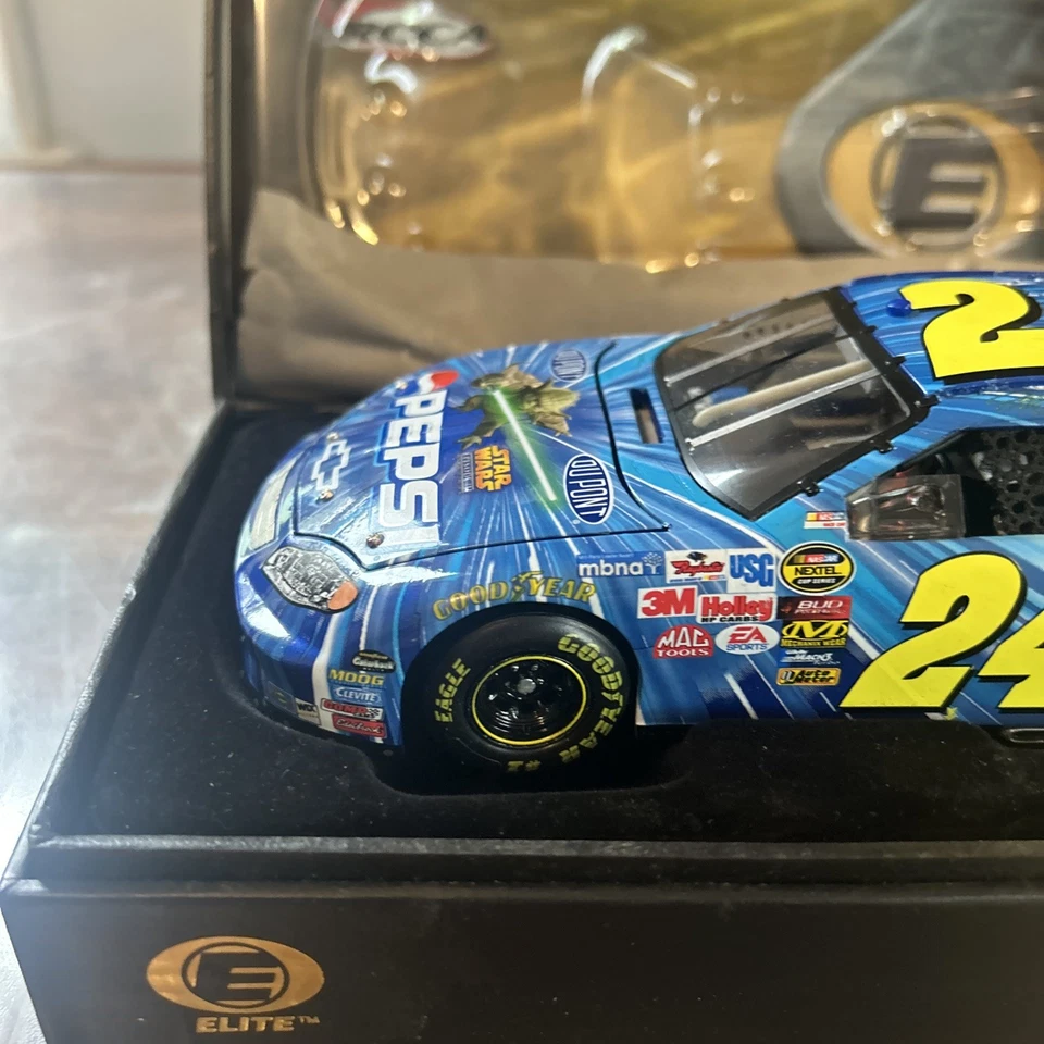 2005 Jeff Gordon Pepsi/Star Wars III Action RCCA Elite Talladega 1:24 - Image 2 of 4