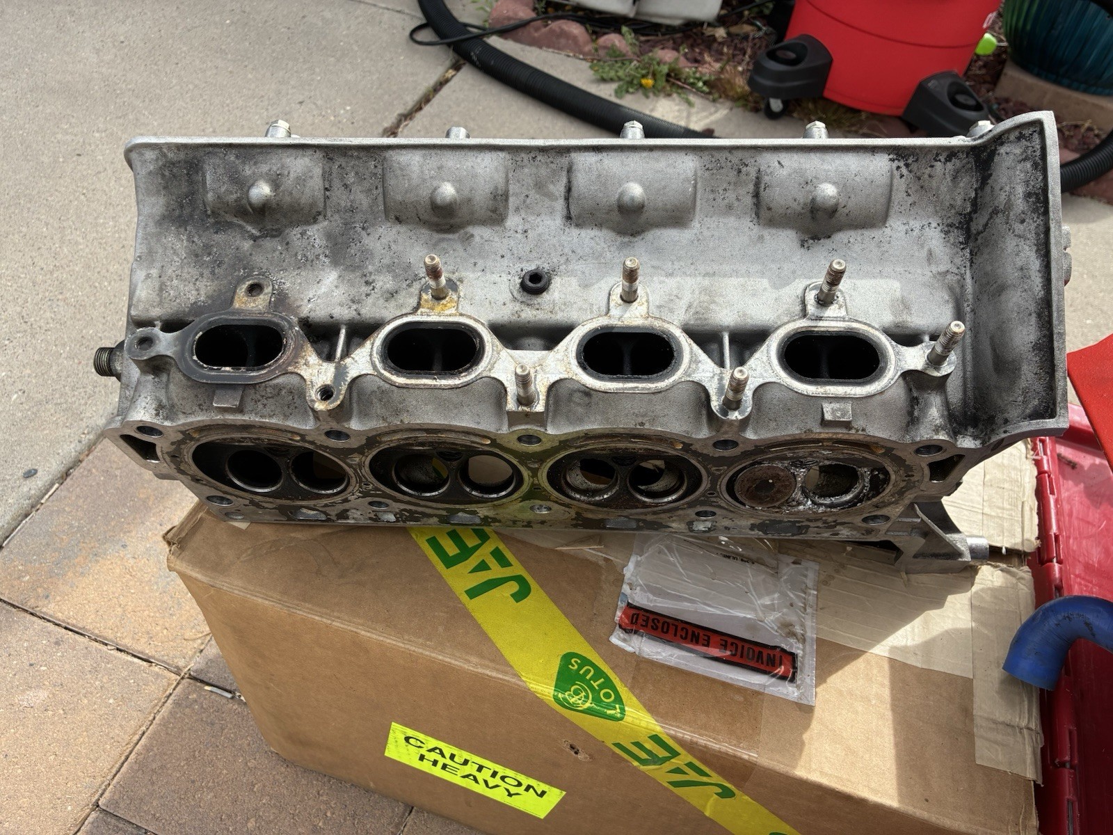 Lotus Esprit V8 918 Cylinder Head RH Bank Needs Repair