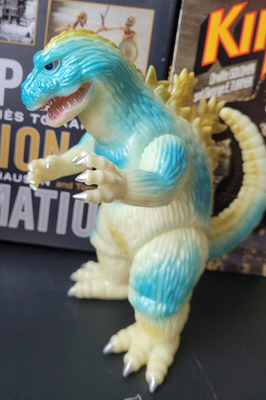 マーミット キンゴジ ゴジラ 1962 marmit 鋼鉄城 godzilla Rare Marmit glow Godzilla 1962 Superfest 2002 vs King Kong | eBay