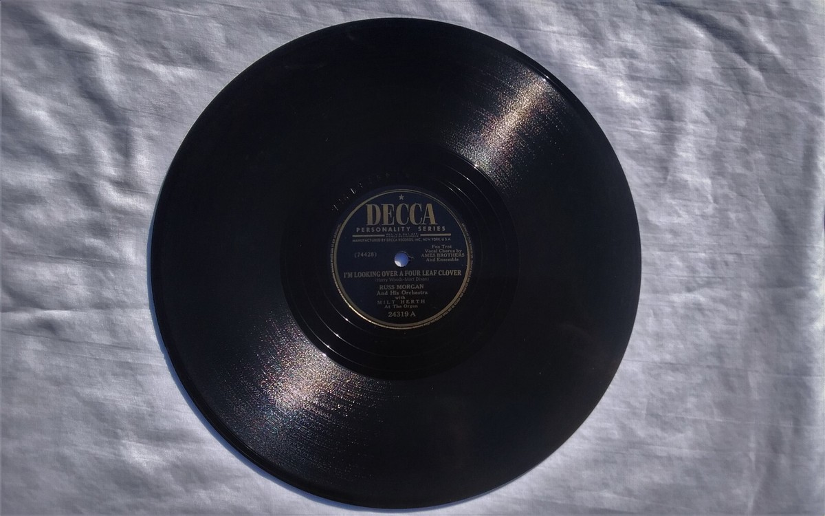 Russ Morgan 78rpm Single 10-inch Decca Records #24319 I'm Looking