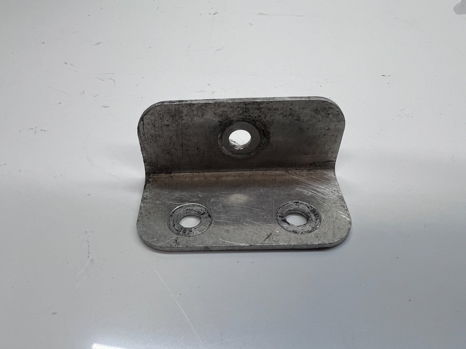 LAMBORGHINI AVENTADOR REAR BRACKET FOR COOLANT PIPE OEM 470121724A