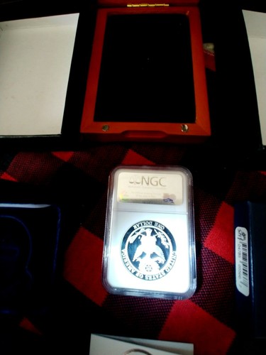 2008 P BALD EAGLE PF69 ULTRA CAMEO NGC GR. COIN GIFT BOX AND ORIGINAL MINT PACK - Picture 3 of 6