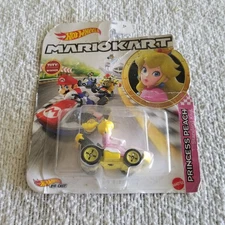 Hot Wheels Mario Kart PRINCESS PEACH Standard Kart GBG25 New
