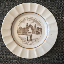 Royal Copenhagen-Sammelteller:     NYBODER  1631 - 1981   - 12,5 cm Durchmesser