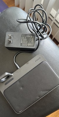 Nomad NM30045AA0 Black Base Station Hub Please See Pictures and Works Perfectly
