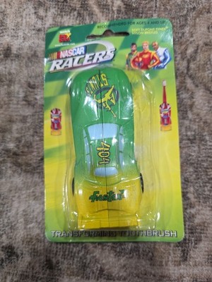 Fox Kids NASCAR Transforming Toothbrush 2000 Green & Yellow Sealed In Package