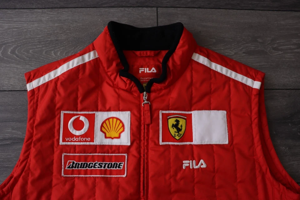 SCUDERIA FERRARI FILA FORMULA 1 RED GILET JACKET VEST SIZE L MENS / COLLECTABLE - Image 2 of 4