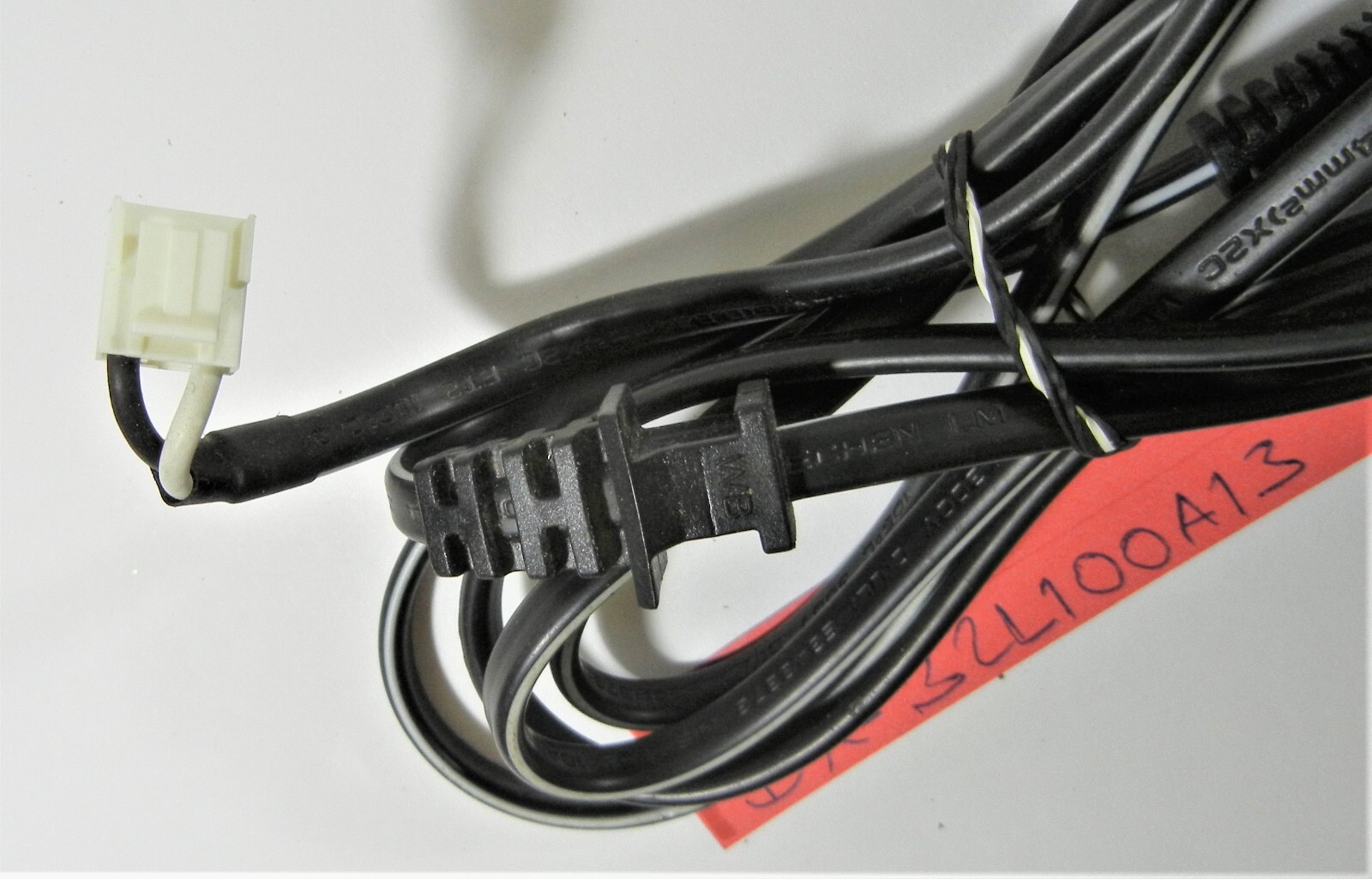 Flat Wall Tv Bracket Ultra-Slim TV Wall Mount For Dynex 32