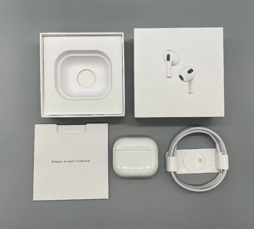  Apple AirPods (3rd Generation) Wireless Earbuds with