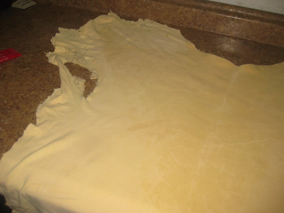 Верхняя лицевая олень кожа кремово-белая (слегка отполированная) #00004757 #3 & 4 поврежденный ряд 2 - Изображение 4 из 4