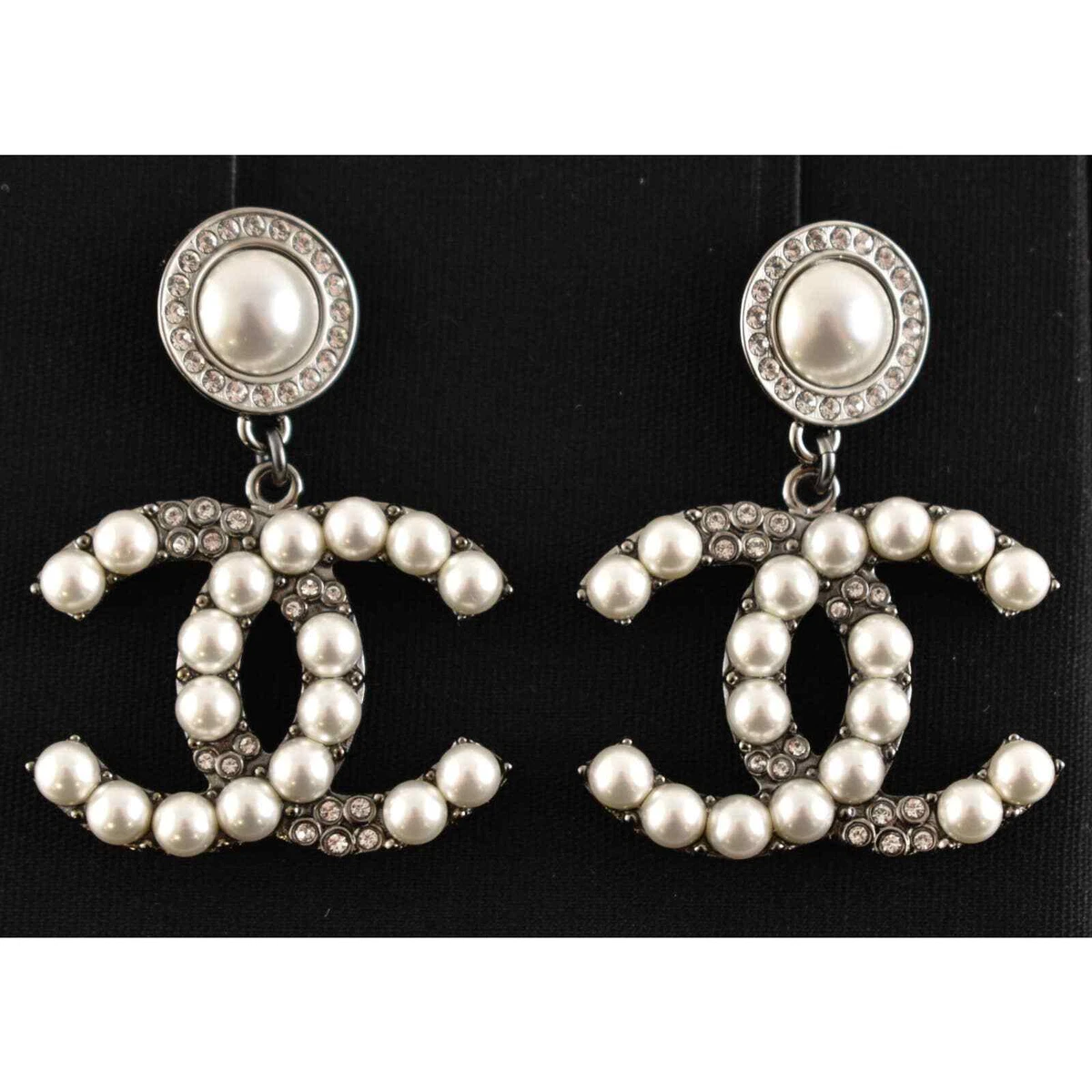 CHANEL CC logo Ruthenium metal Pearl Dangle Earrings 2015 Made in France