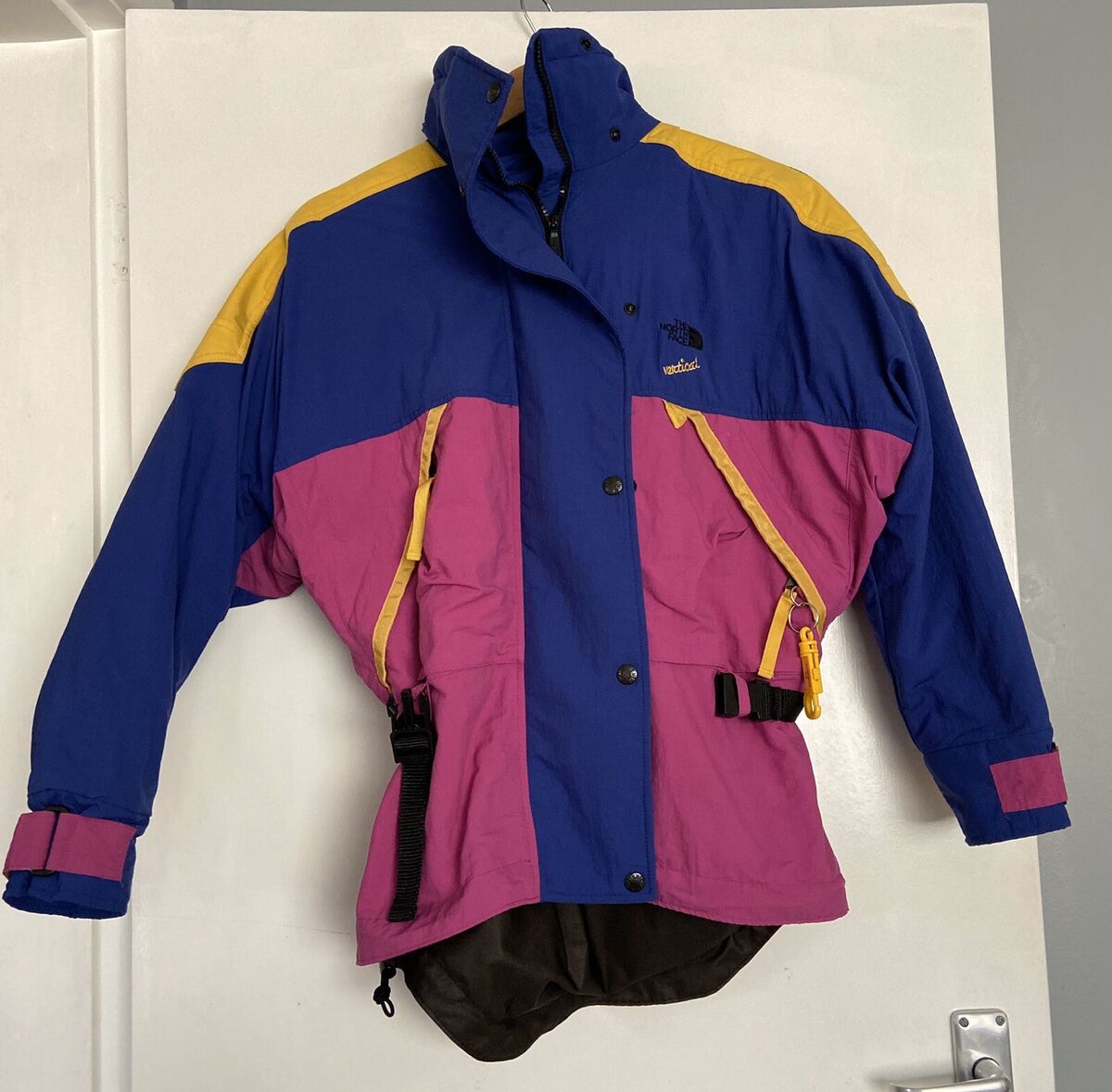 North Face Vertical Vintage Retro Ski Snowboarding Jacket North Face Vertical Vintage Retro Ski Snowboarding Jacket