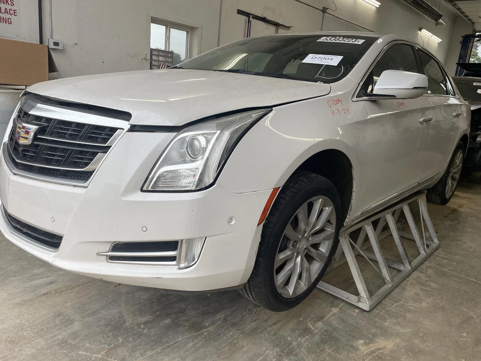 Compresor de aire acondicionado usado se adapta a: Cadillac Xts 2017 con refrigerante opcional grado KRV Foto 2 de 4