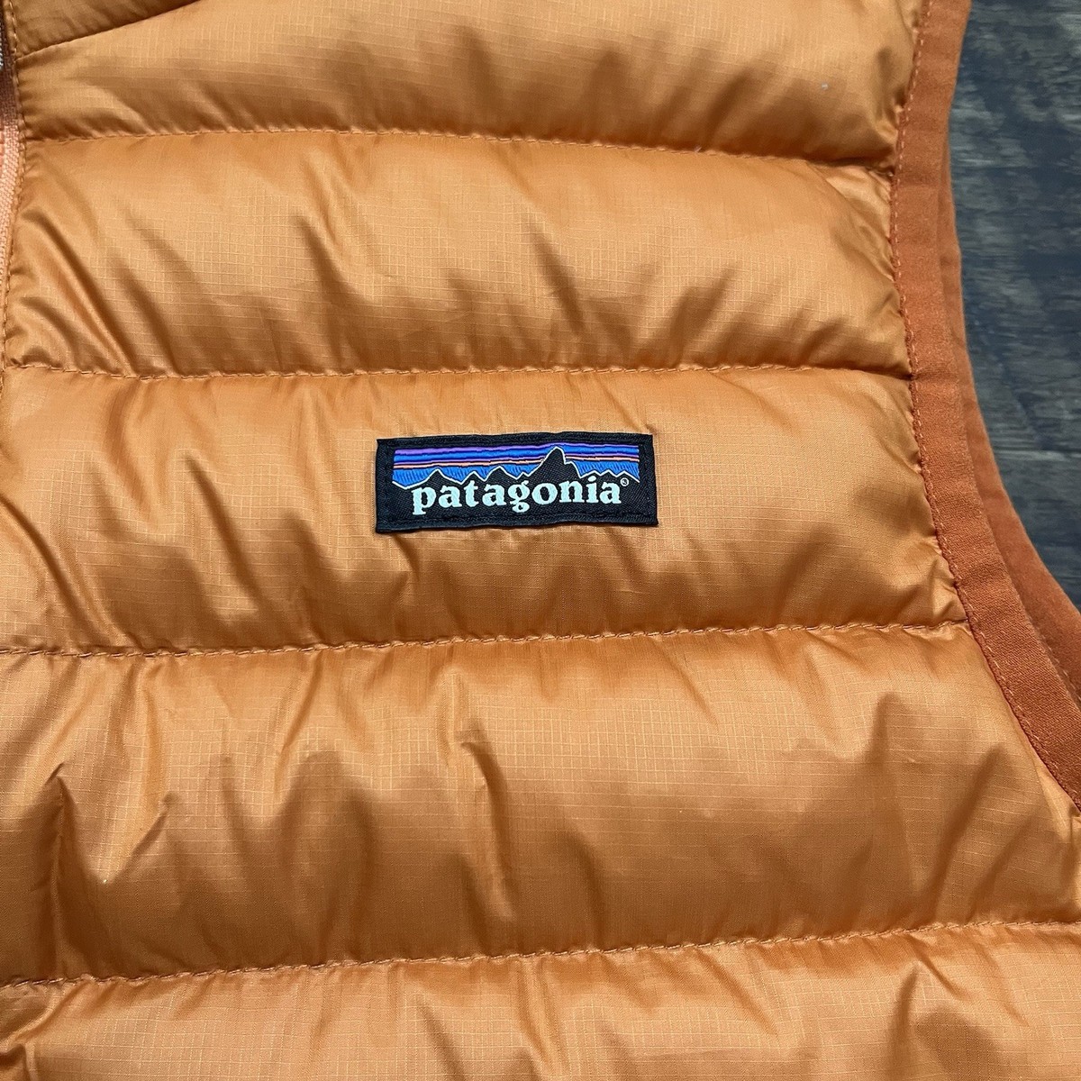 Patagonia 68222 Kids Orange Down Sweater Puffer Vest XXL 2XL 16-18