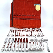 Vintage WM A Rogers Oneida LTD Community Plate Silverware Set of 8 in Case 33 Pc