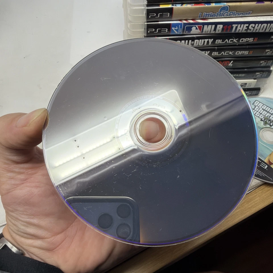 PlayStation 3 Game Lot (11) – COD, GTA V, Far Cry 3, Metal Gear Solid 4, LBP  - Image 2 of 4