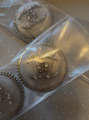 5 X Botones de vástago de metal de 23 mm para Chanel nácar acabado plateado - Imagen 2 de 3