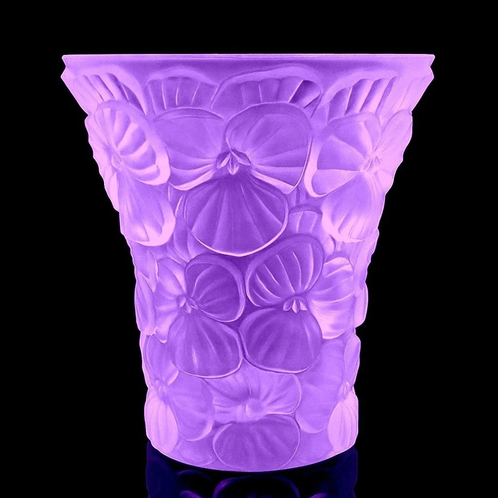Glamorous Art Deco Alexandrite Purple Glass Vase 1930' H.Hoffmann
Opens in a new window or tab