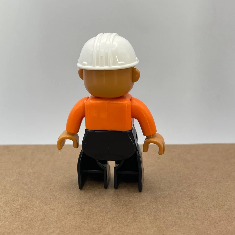 LEGO DUPLO Construction Worker Minifigure Orange Shirt White Hat Combi P&P #9 - Image 2 of 3