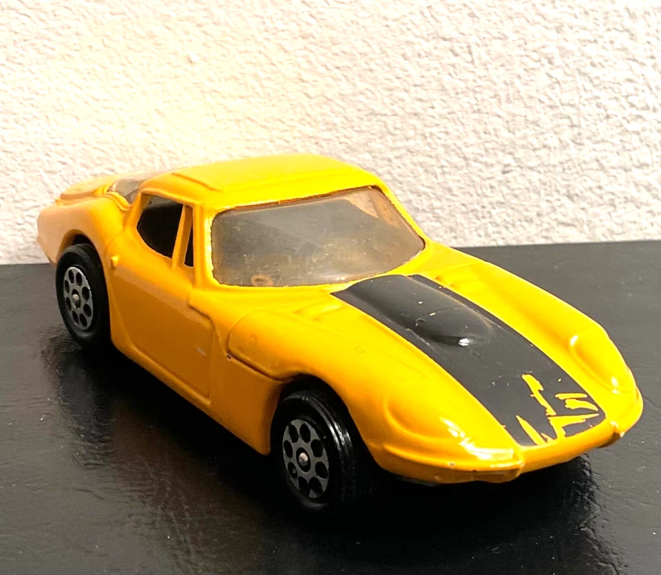 Corgi Toys 1970 Gran Bretaña WHIZZWHEELS #372 MARCOS 3 LITROS coupé en caja amarilla Foto 4 de 4