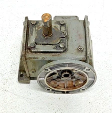 Dayton 4Z303B Motor Speed Reducer Gearbox C-Face 56C 30:1 Ratio 619InLb 48C