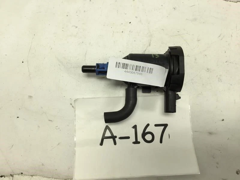 Chrysler Town Country 2012 bote de vapor de combustible conjunto de válvula de purga OEM+ Foto 4 de 4