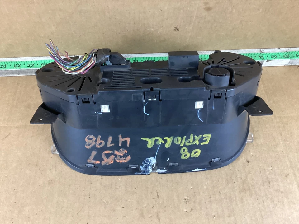 Cuadro de instrumentos velocímetro Ford Explorer 2006-2010 Foto 2 de 4