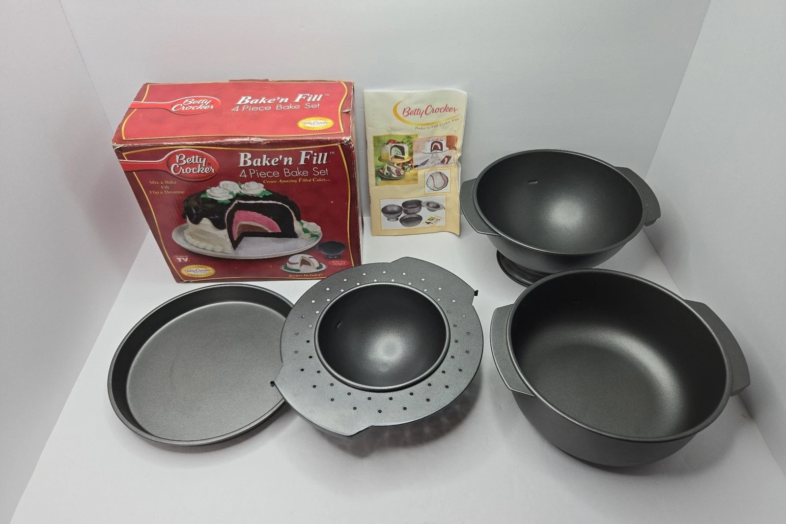 Betty Crocker Bake 'n Fill 4 Piece Dome Filled Cake Pan Set & Recipes - Complete