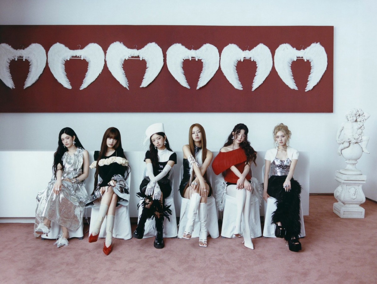 K-POP IVE 4th EP Album [IVE SECRET] Shh! Ver CD+P.Book+P.Card+