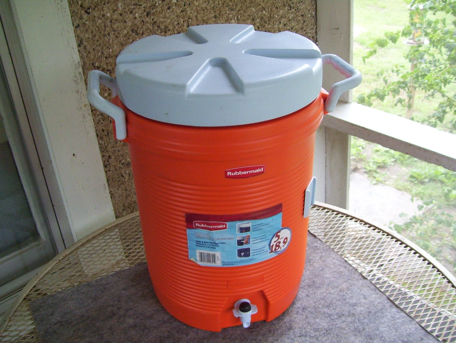 Rubbermaid 5 Gallon Cooler/Drinking Water Dispenser -NEW
Opens in a new window or tab