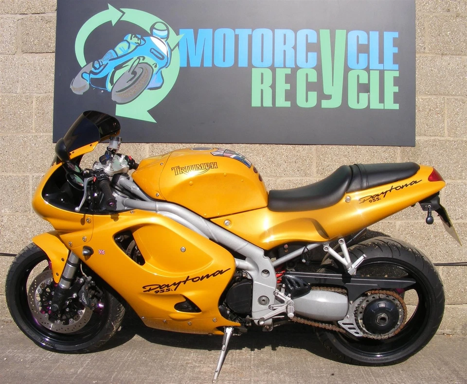 Líneas de tuberías de enfriador de aceite Triumph Daytona 955 1999 2000 955i B002 Foto 4 de 4