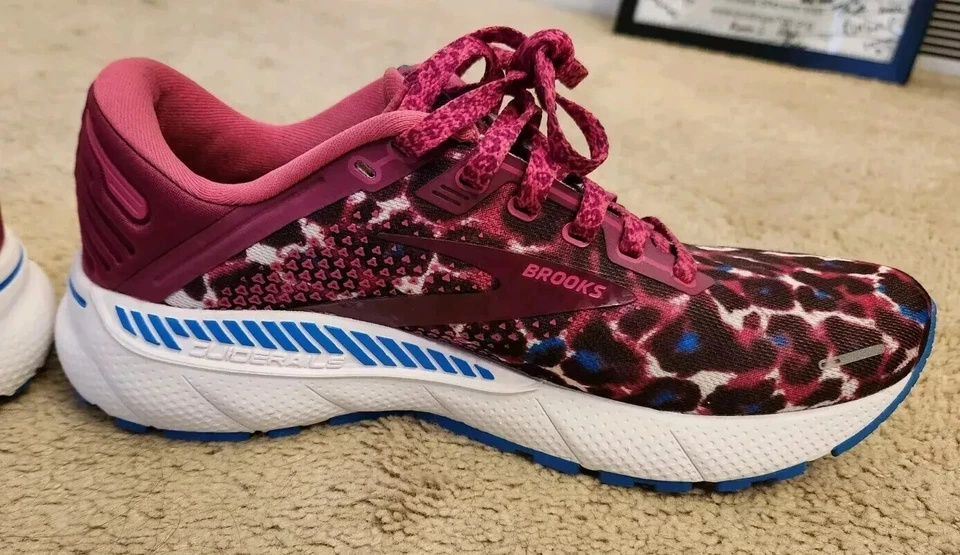 Brooks Adrenaline GTS 22 Talla 9. Foto 3 de 4