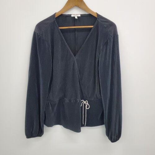 Maurices Plisse Faux Wrap Peplum Blouse Top Womens 2XL Black Long Sleeve V-Neck - Picture 3 of 14