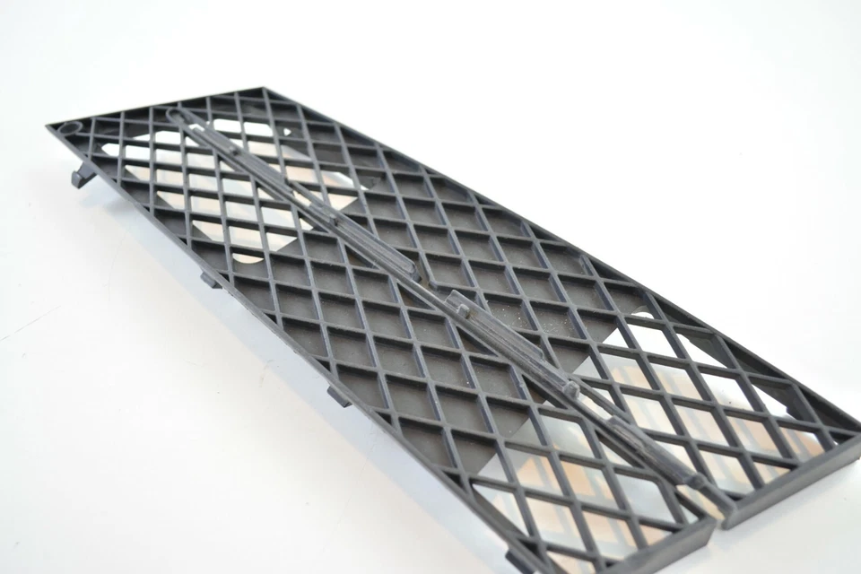 BMW 535XI 2008-10 parachoques delantero izquierdo inferior rejilla inserción OEM negro Foto 4 de 4