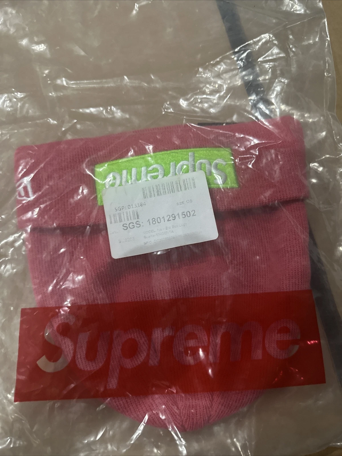 Boîte Supreme New Era logo Beanie Magenta OS