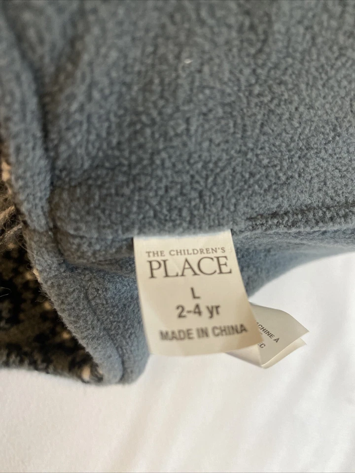 Gorro tejido The Childrens Place talla grande 2-4 años gris calavera huesos cruzados flecos Foto 4 de 4