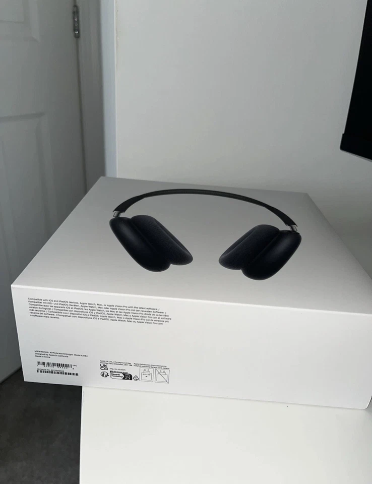 Apple Airpods Max 2024 Heaphones (2nd Gen) USB-C - Midnight black - Image 3 of 4